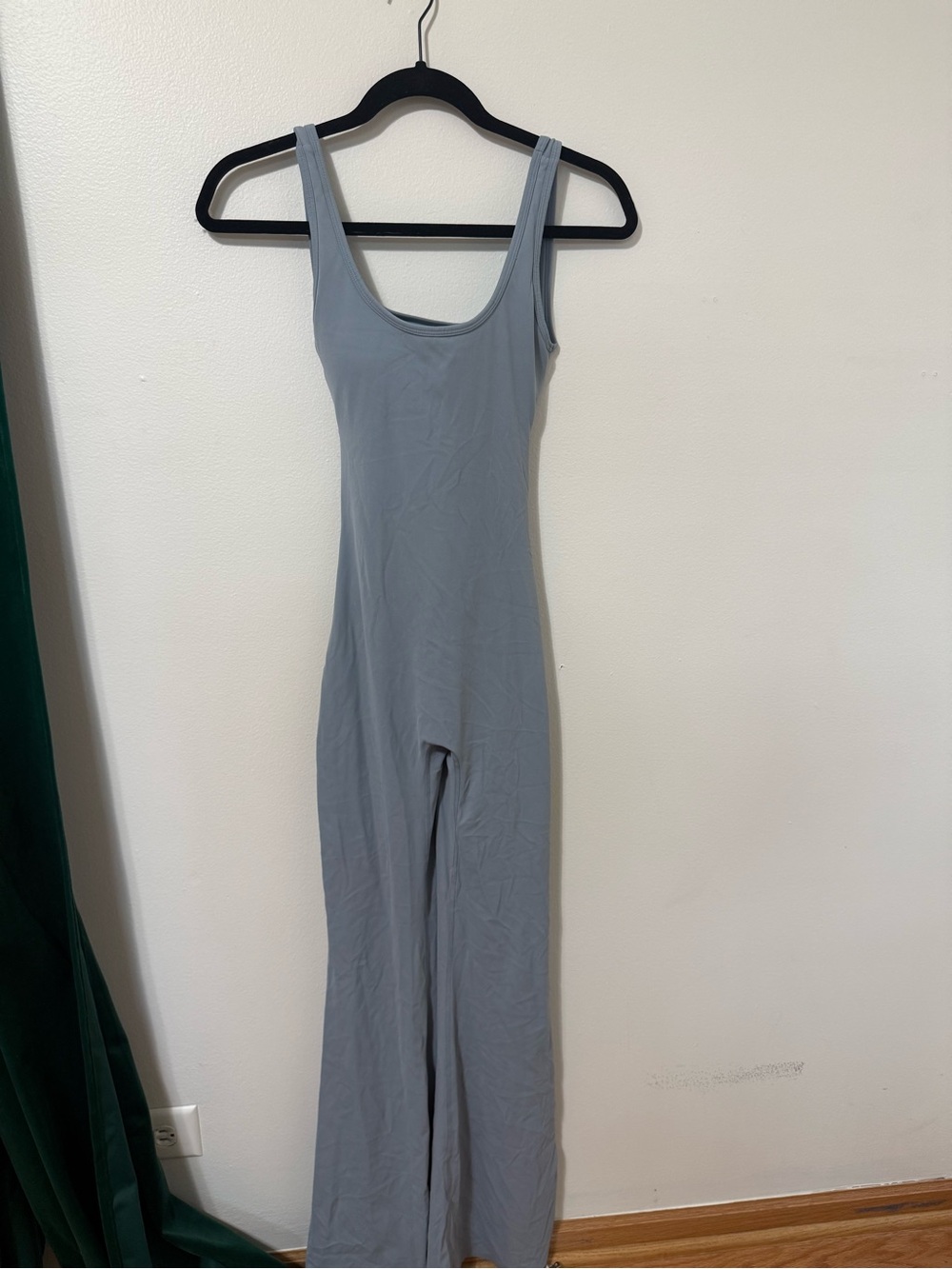 Scoop Neck Sleeveless Wide-Leg Jumpsuit in Light Grayi